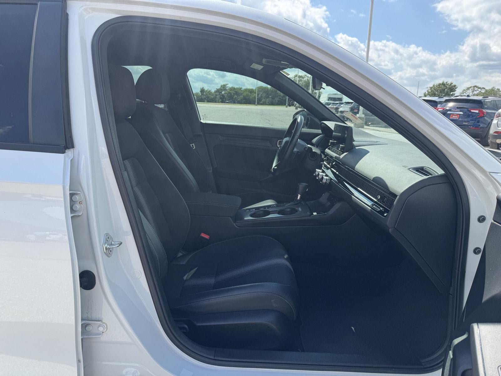 Used 2023 Honda Civic Sport image 29