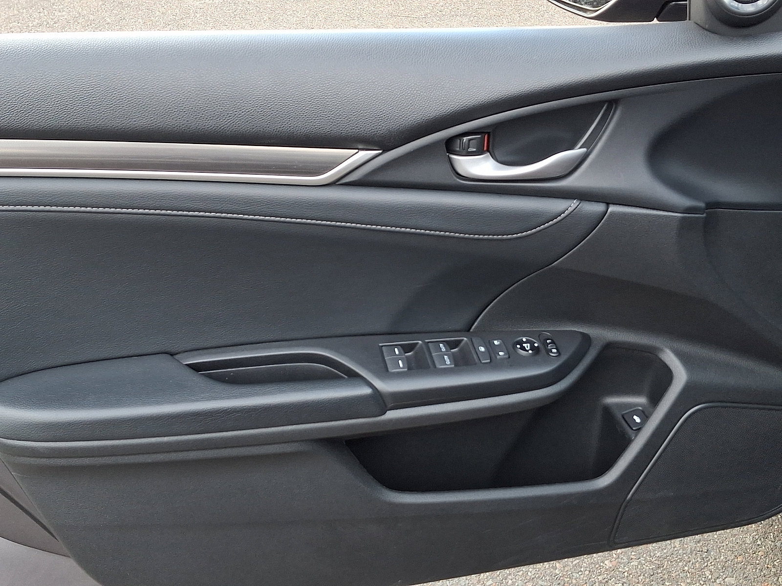 Used 2021 Honda Civic EX-L image 11