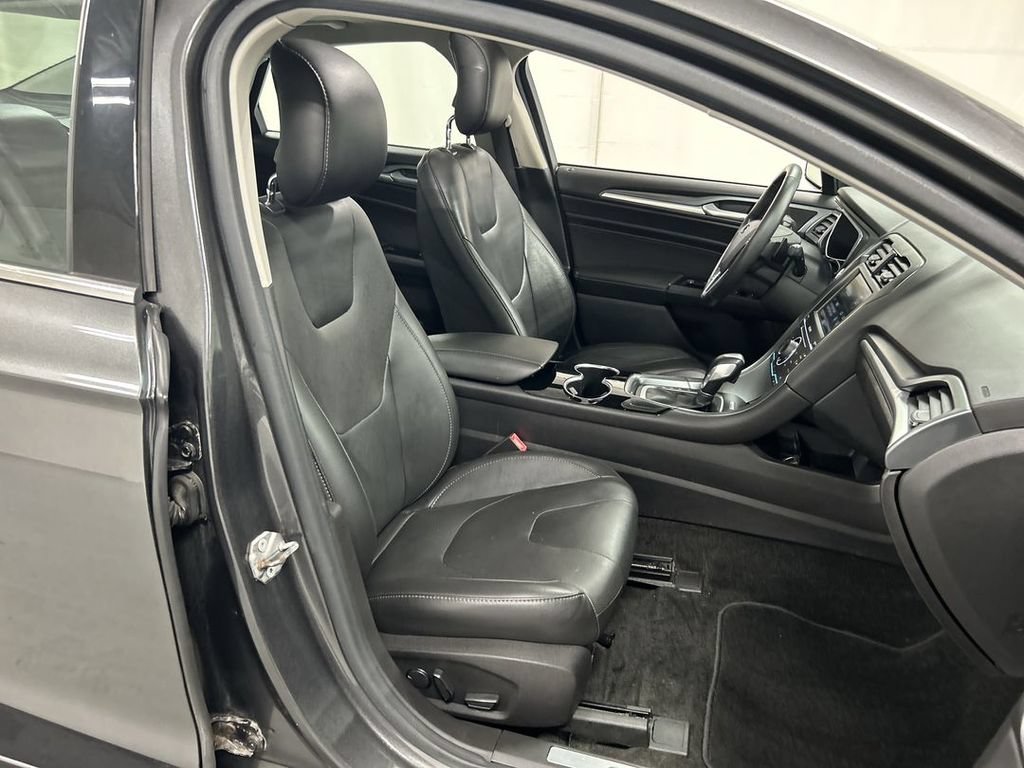 Used 2015 Ford Fusion Titanium AWD/4WD image 23