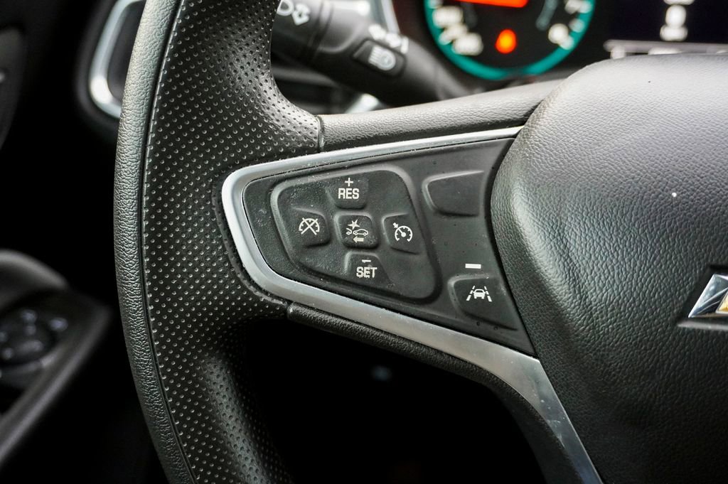 Used 2023 Chevrolet Equinox LS image 18