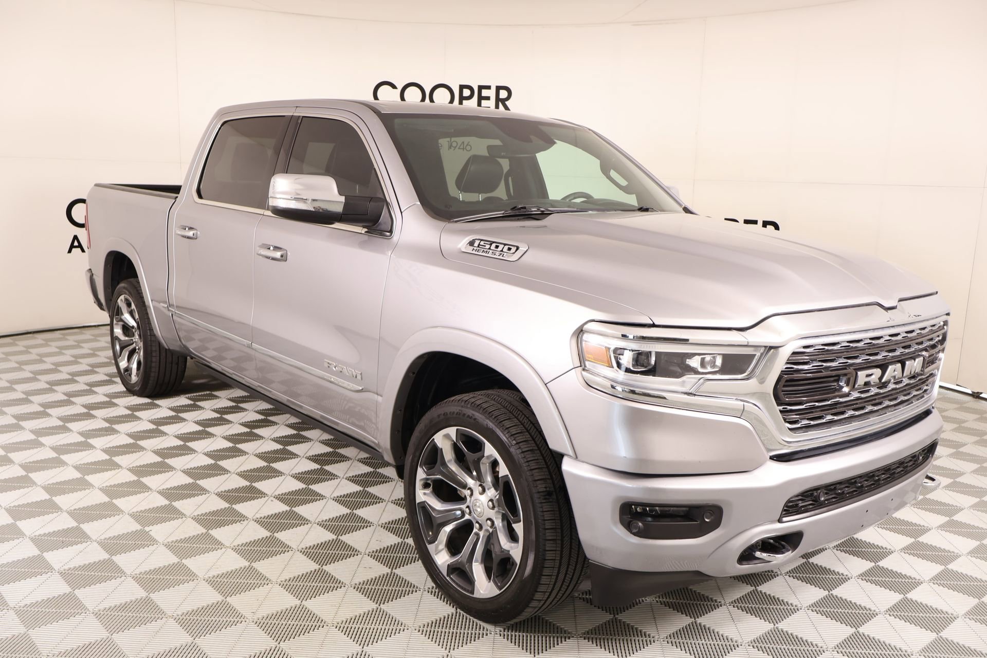Used 2019 RAM 1500 Limited w/ Advanced Safety Group AWD/4WD image 1