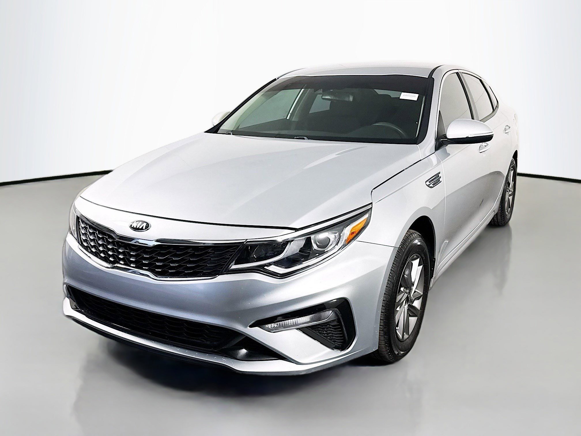 Used 2019 Kia Optima LX image 4