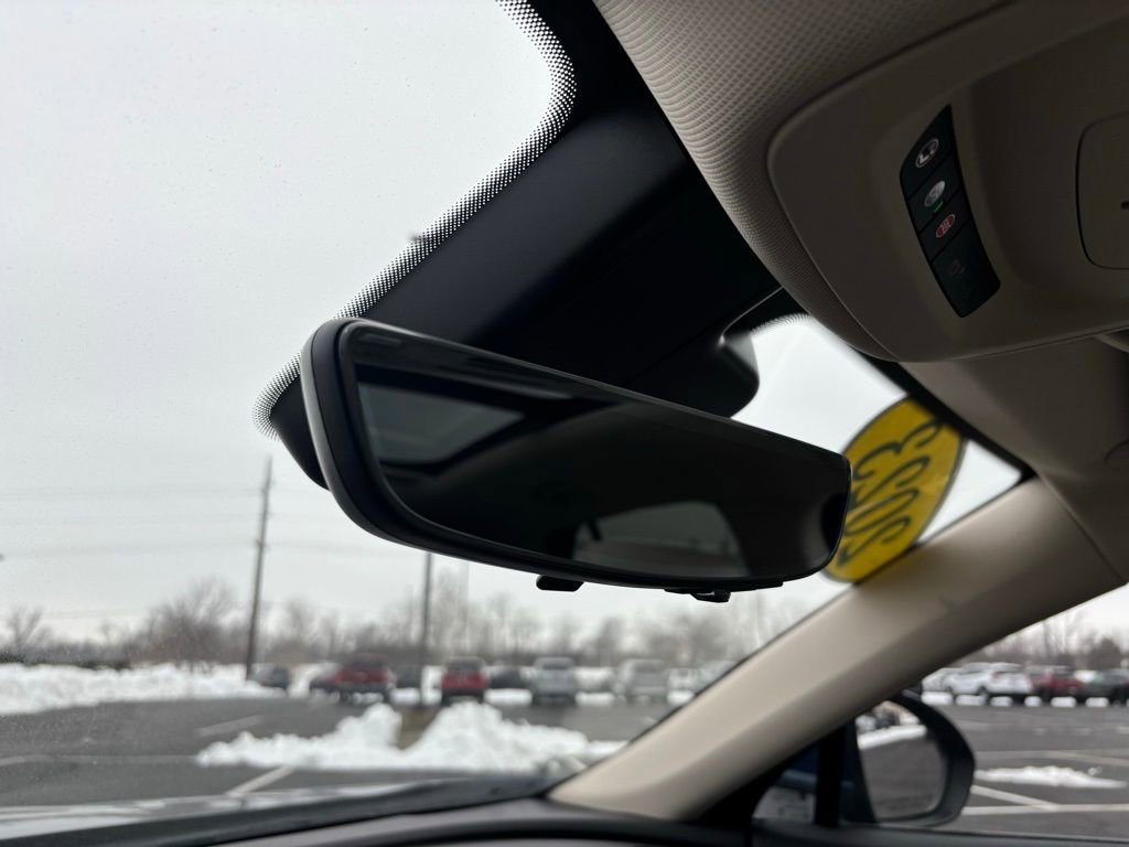 Used 2023 Buick Envision Avenir image 40