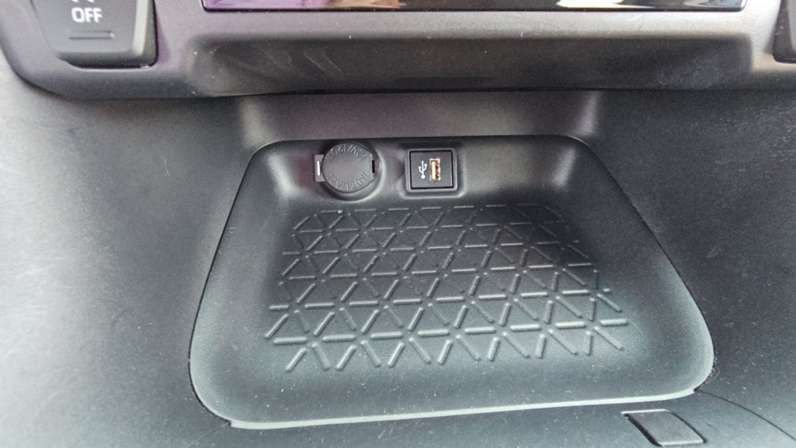 Certified 2025 Toyota RAV4 XLE AWD/4WD image 19
