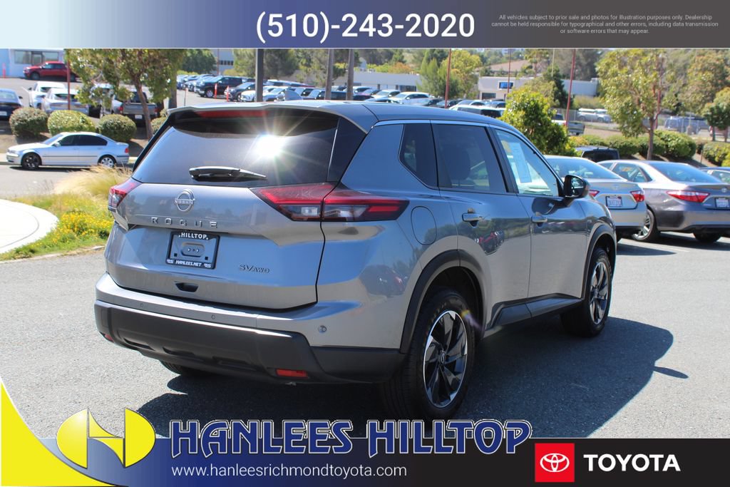 Used 2024 Nissan Rogue SV AWD/4WD image 7