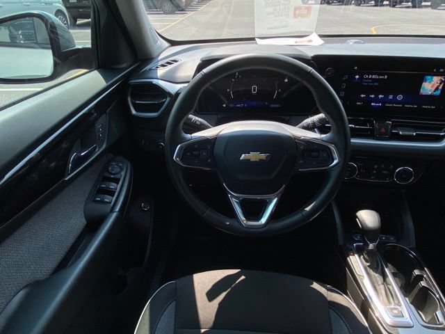 Used 2024 Chevrolet TrailBlazer LT w/ Convenience Package AWD/4WD image 25