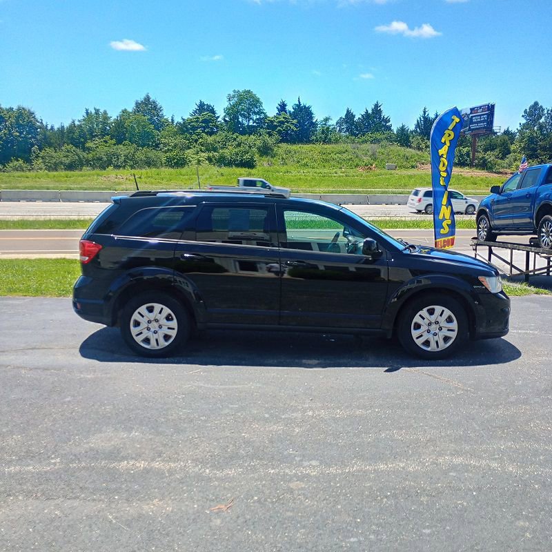 Used 2019 Dodge Journey SE FWD image 6