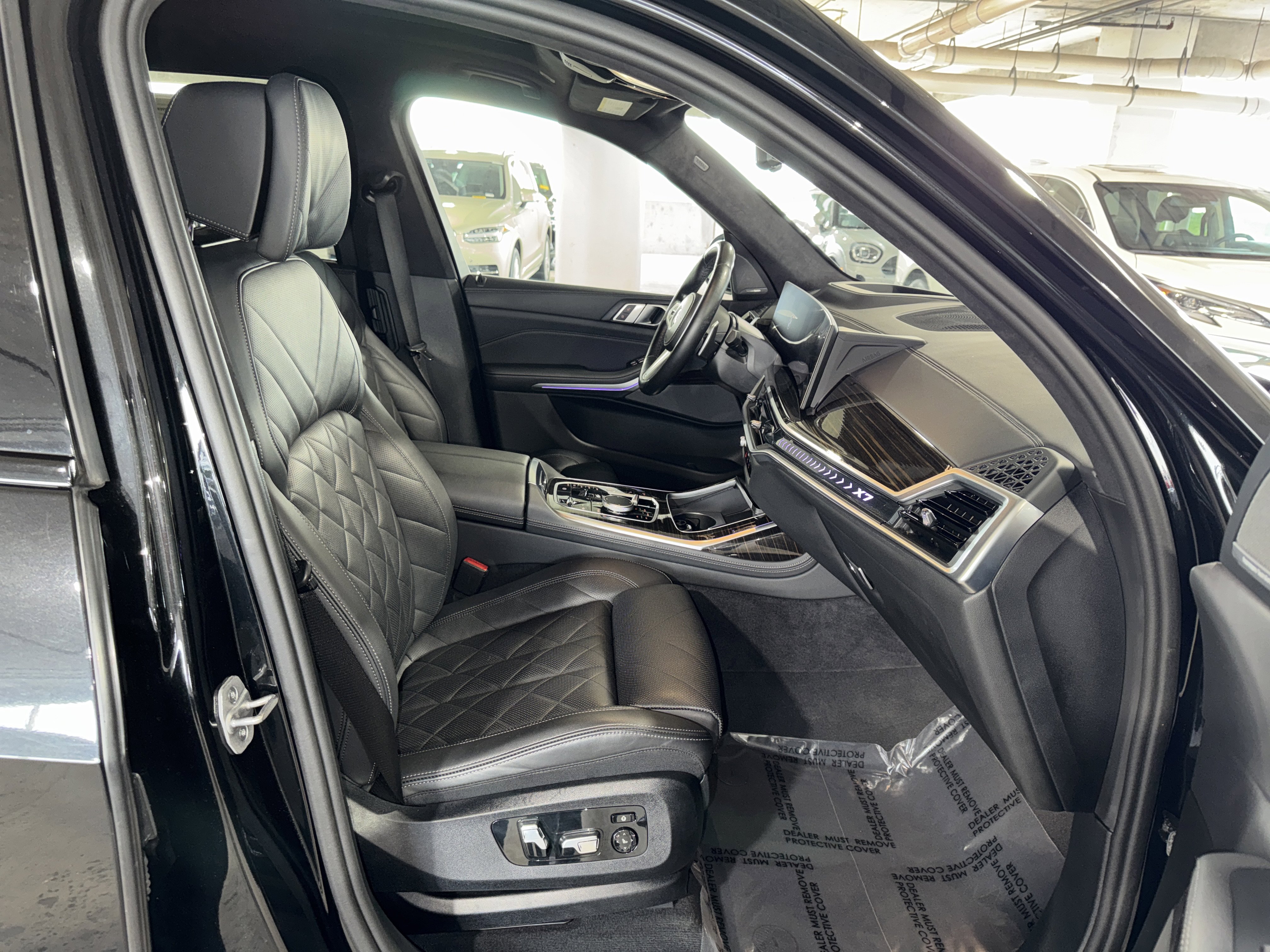 Certified 2025 BMW X7 xDrive40i w/ M Sport Package image 10