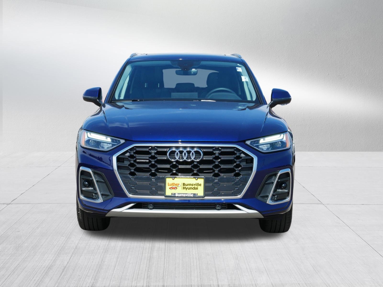 Used 2024 Audi Q5 2.0T Premium image 2