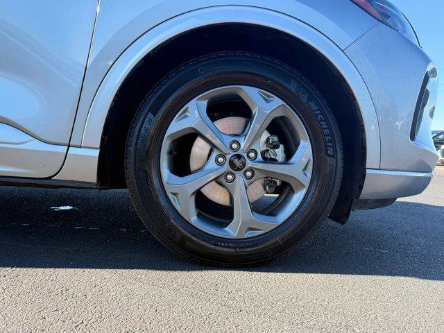 Used 2023 Ford Escape ST-Line image 10