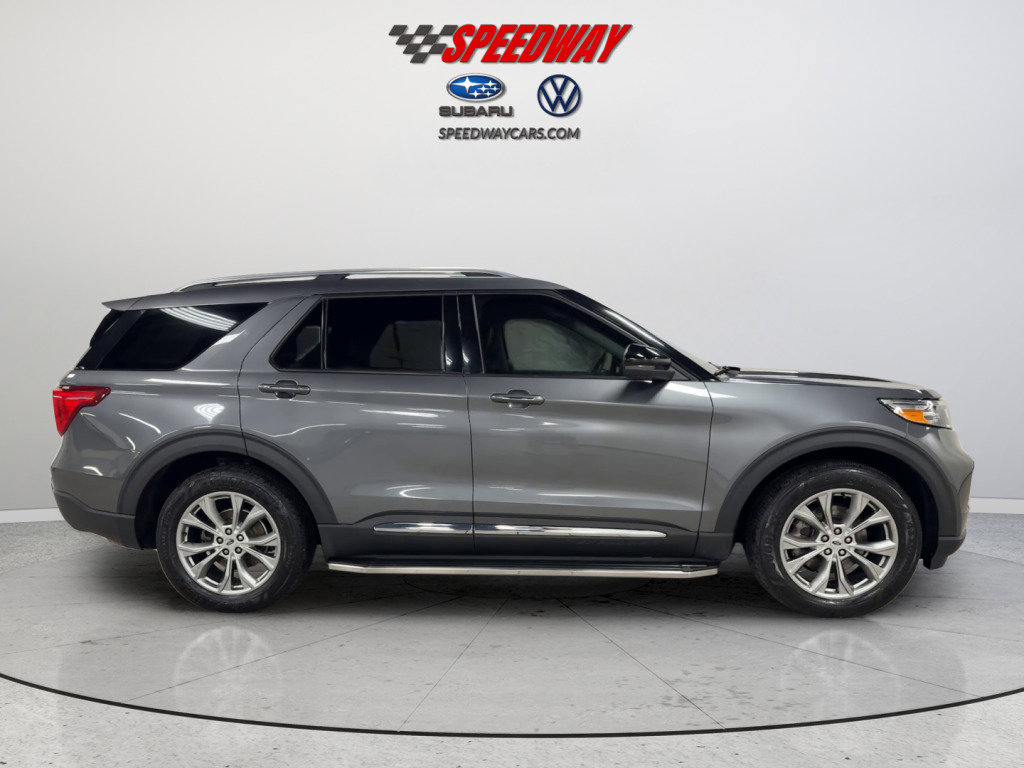 Used 2021 Ford Explorer Limited w/ Equipment Group 301A AWD/4WD image 11
