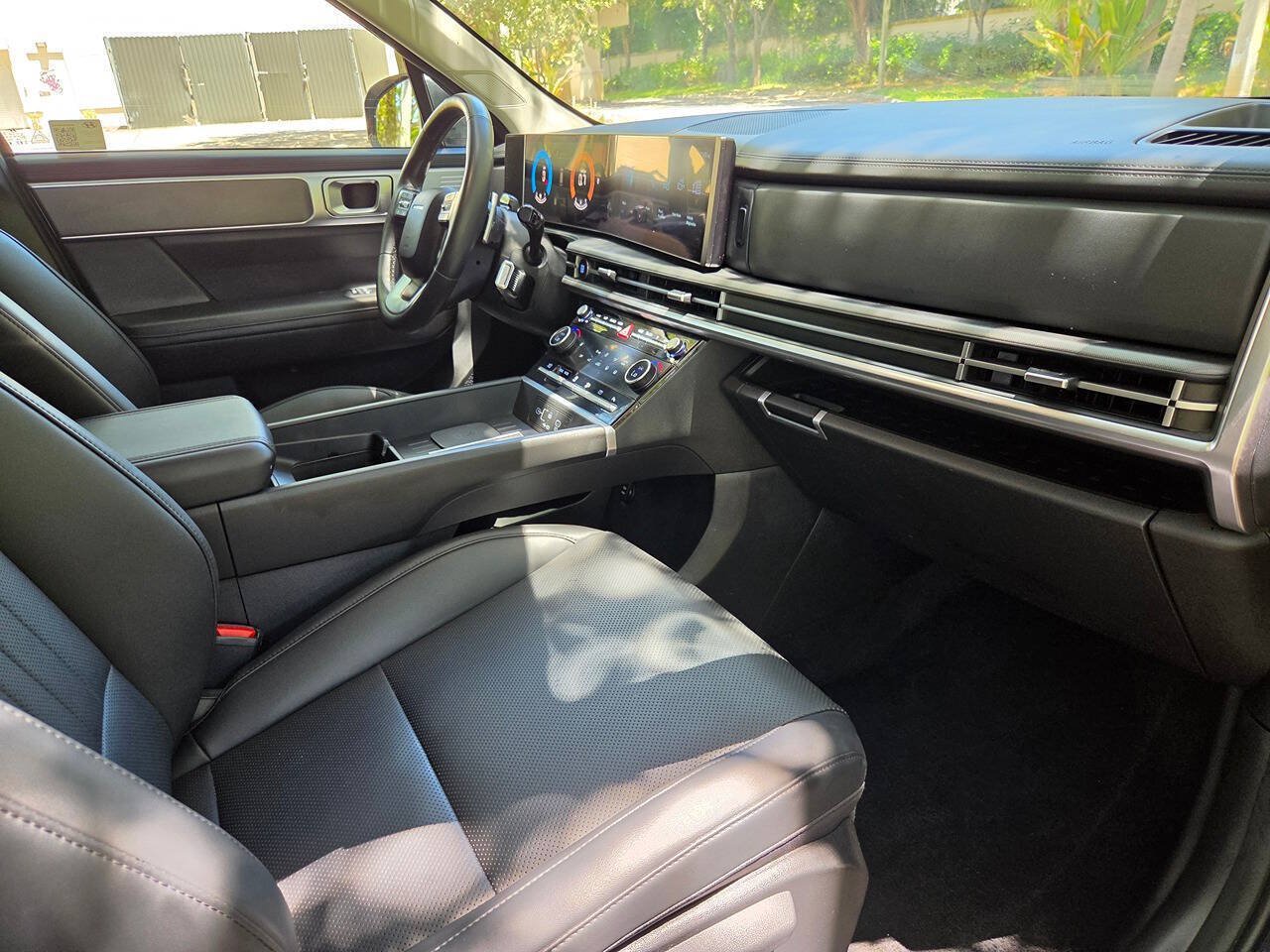 Used 2026 Hyundai Santa Fe SEL FWD image 9
