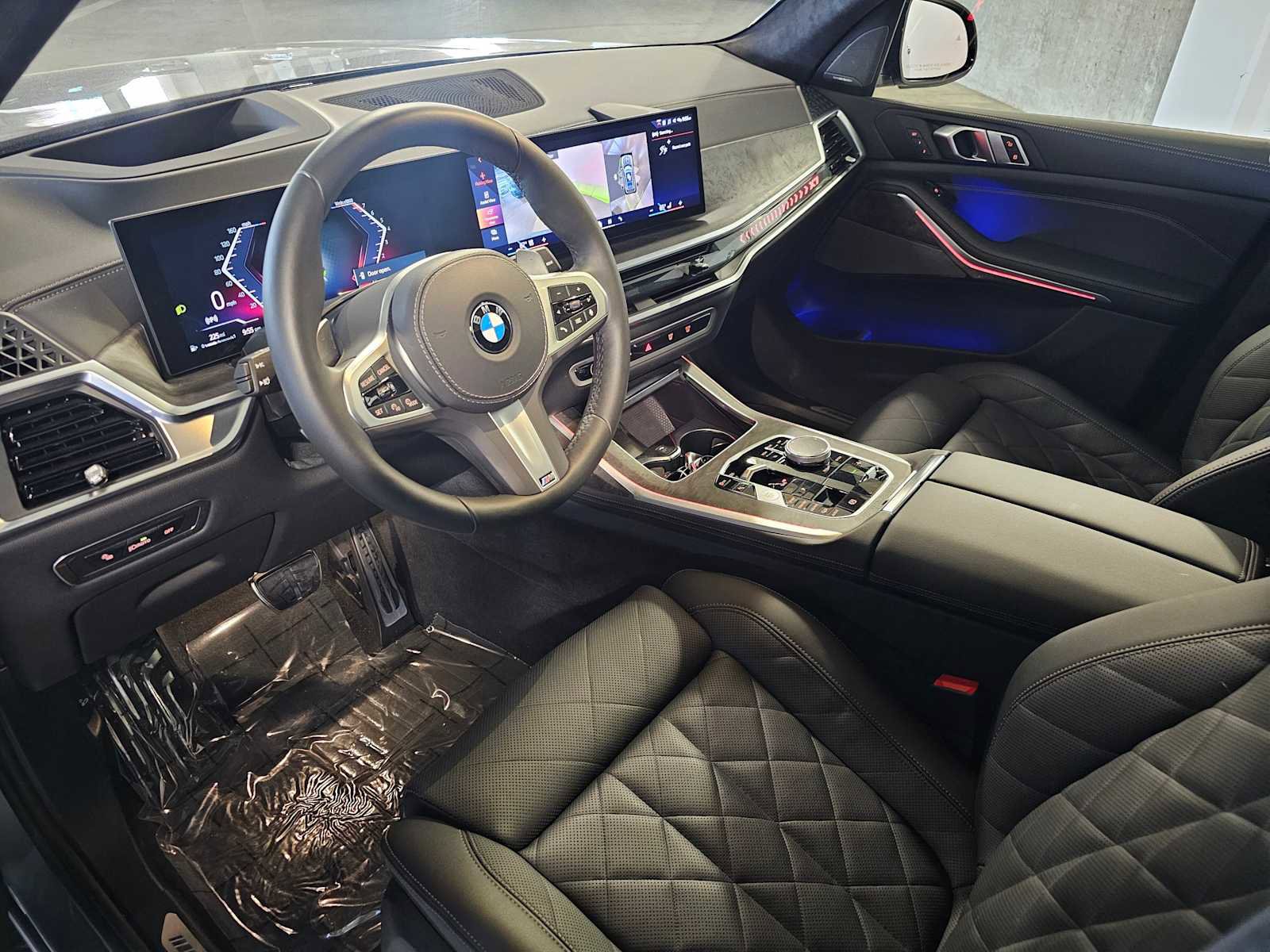 Used 2026 BMW X7 xDrive40i w/ M Sport Package AWD/4WD image 2
