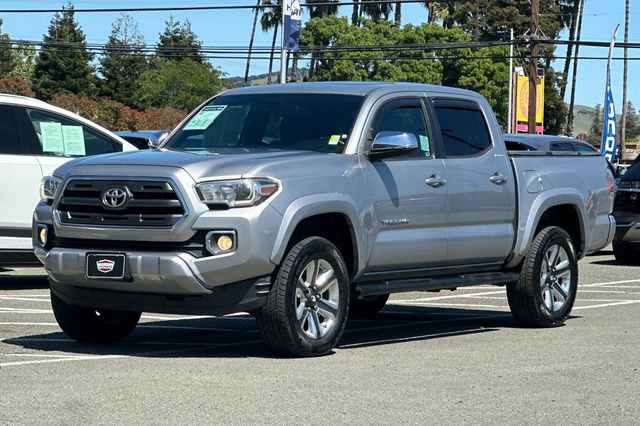 Used 2017 Toyota Tacoma Limited image 11