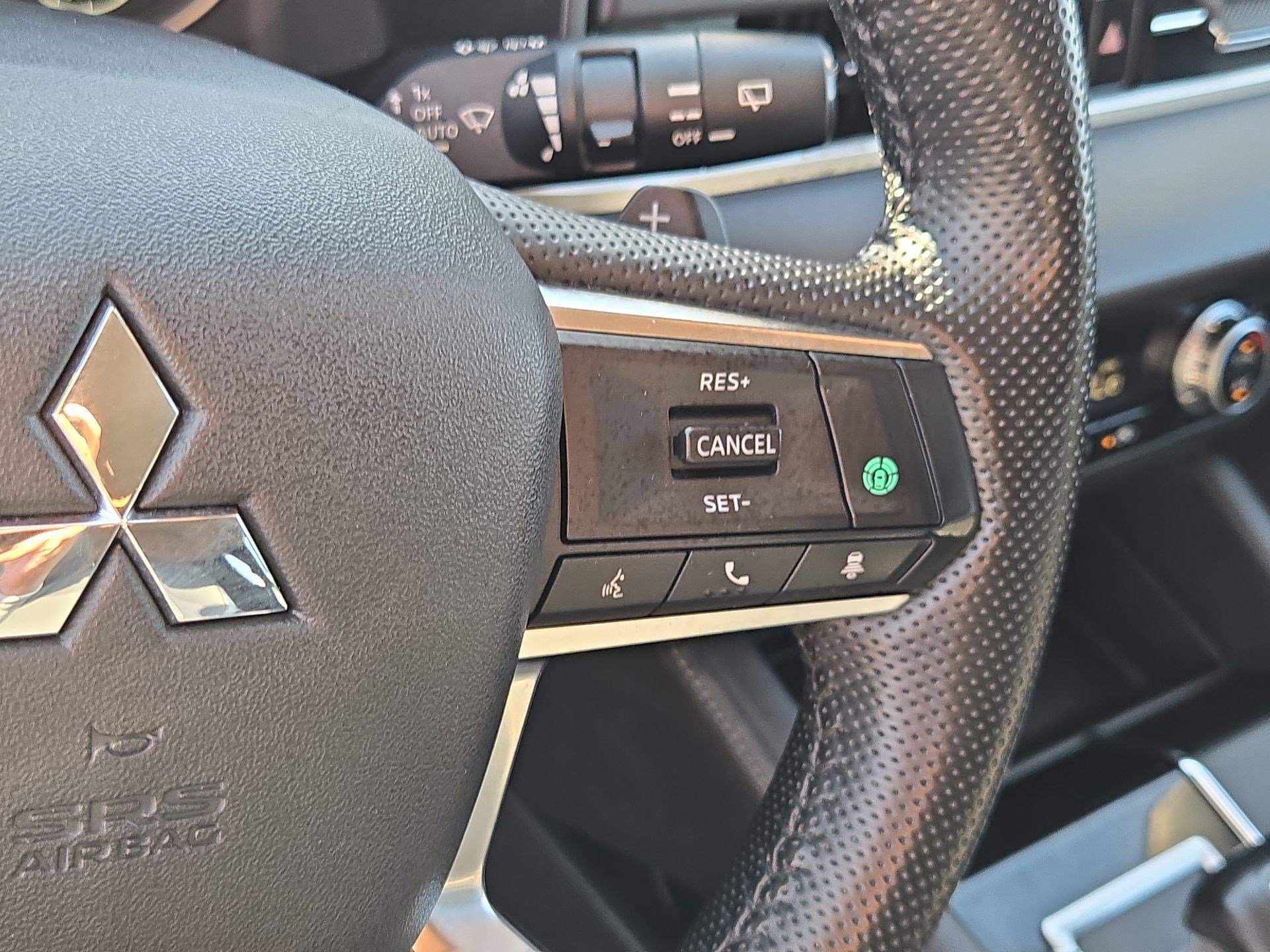 Used 2024 Mitsubishi Outlander SE image 18