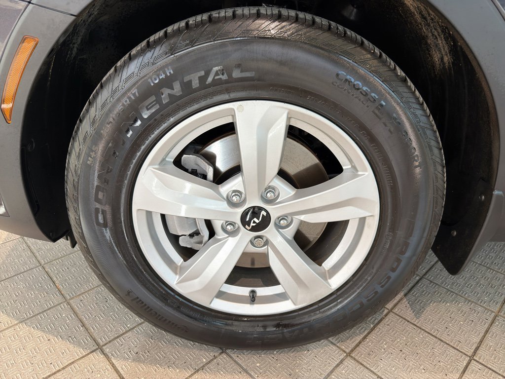 Certified 2026 Kia Sorento LX image 9