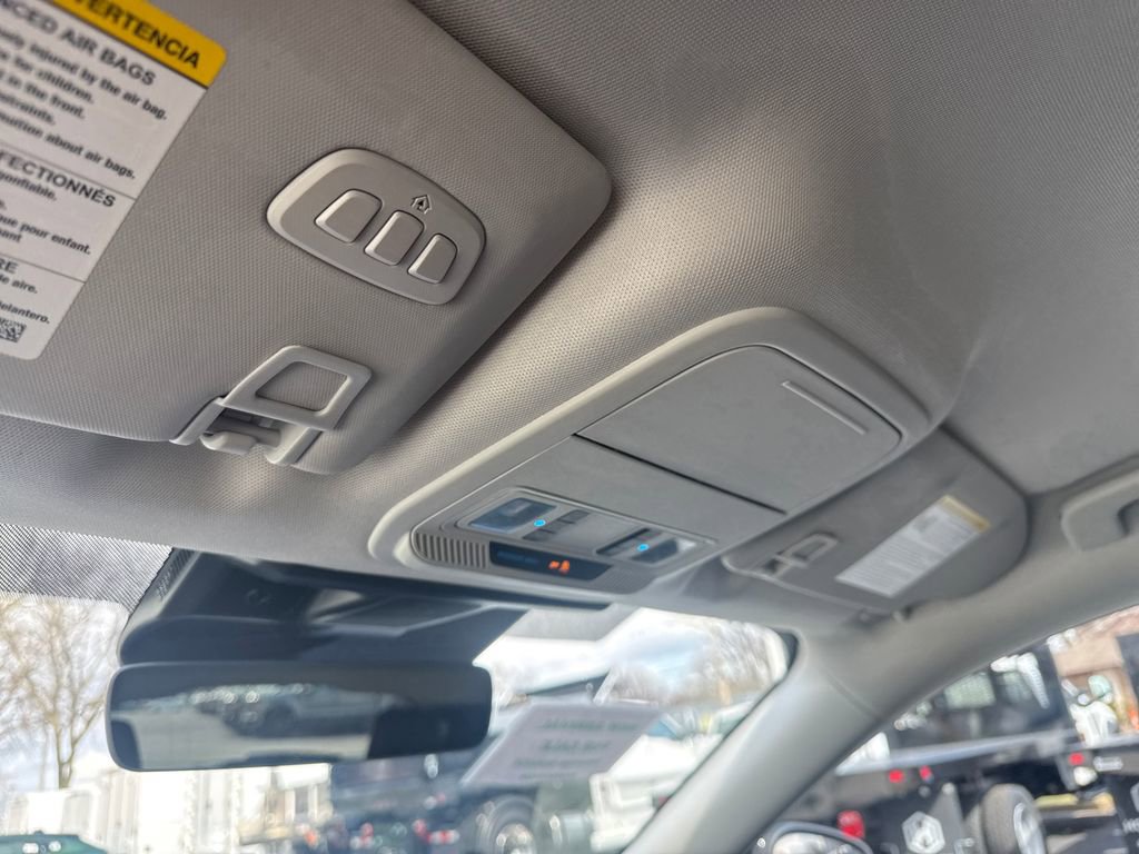 Used 2025 Ford Mustang Mach-E Select image 31