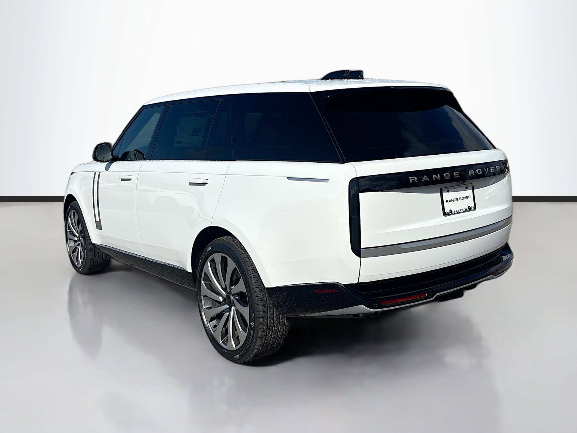 New 2026 Land Rover Range Rover Long Wheelbase Autobiography image 3