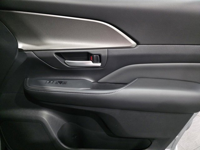 Used 2026 Toyota Grand Highlander XLE image 13