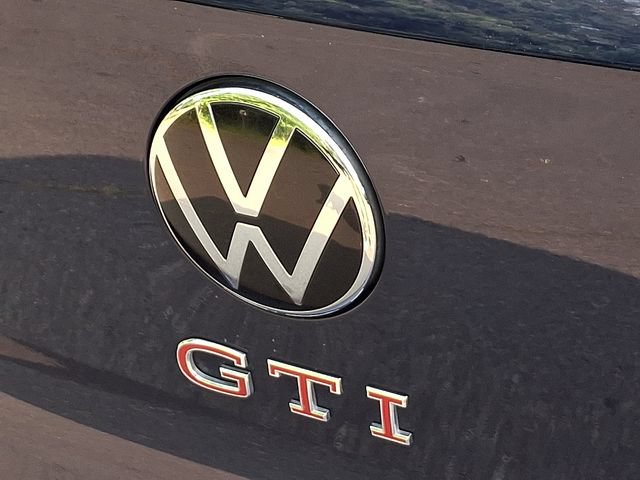 Used 2022 Volkswagen GTI SE FWD image 31