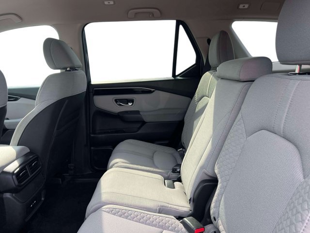 Used 2024 Honda Pilot LX image 16