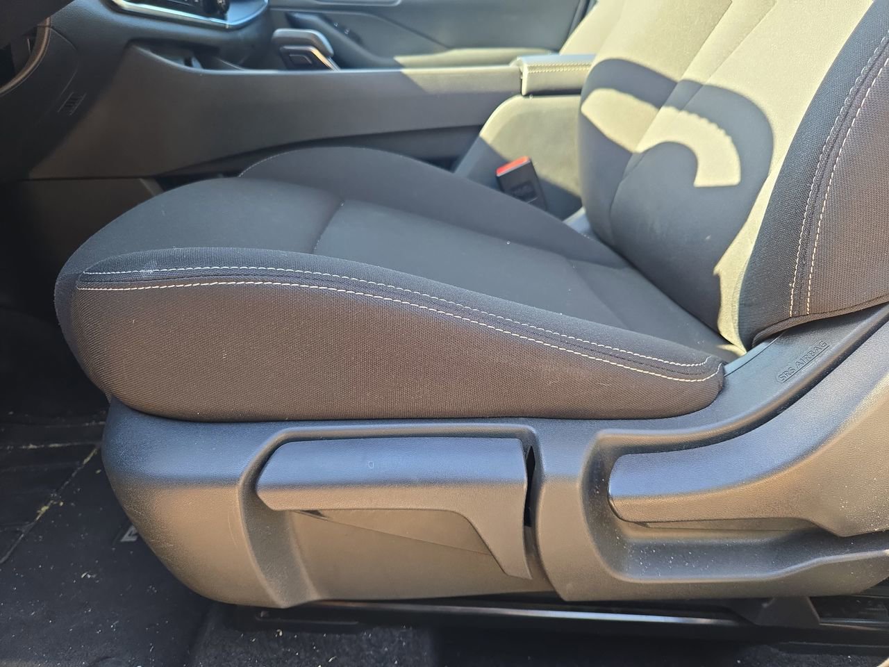 Used 2024 Nissan Rogue S image 17