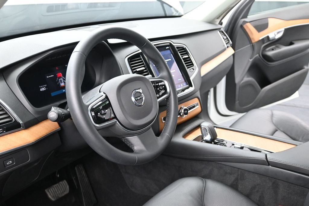 Used 2023 Volvo XC90 B6 Plus AWD/4WD image 9