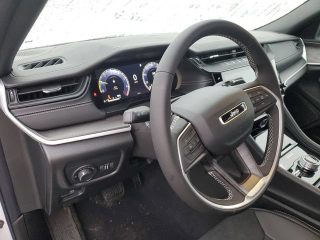 New 2026 Jeep Grand Cherokee Altitude AWD/4WD image 10
