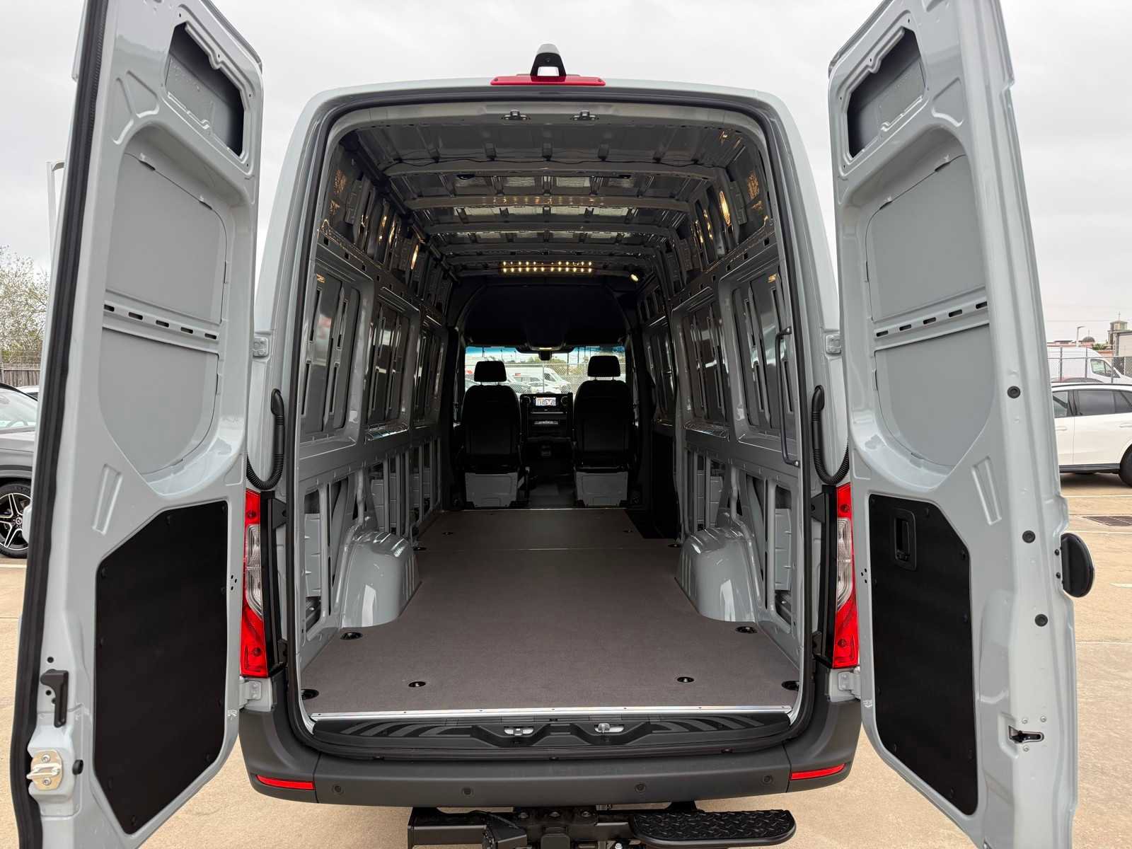 New 2026 Mercedes-Benz Sprinter 2500 image 24