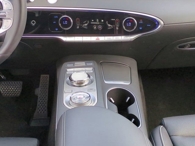 Used 2025 Genesis GV70 2.5T w/ Advanced Package AWD/4WD image 17