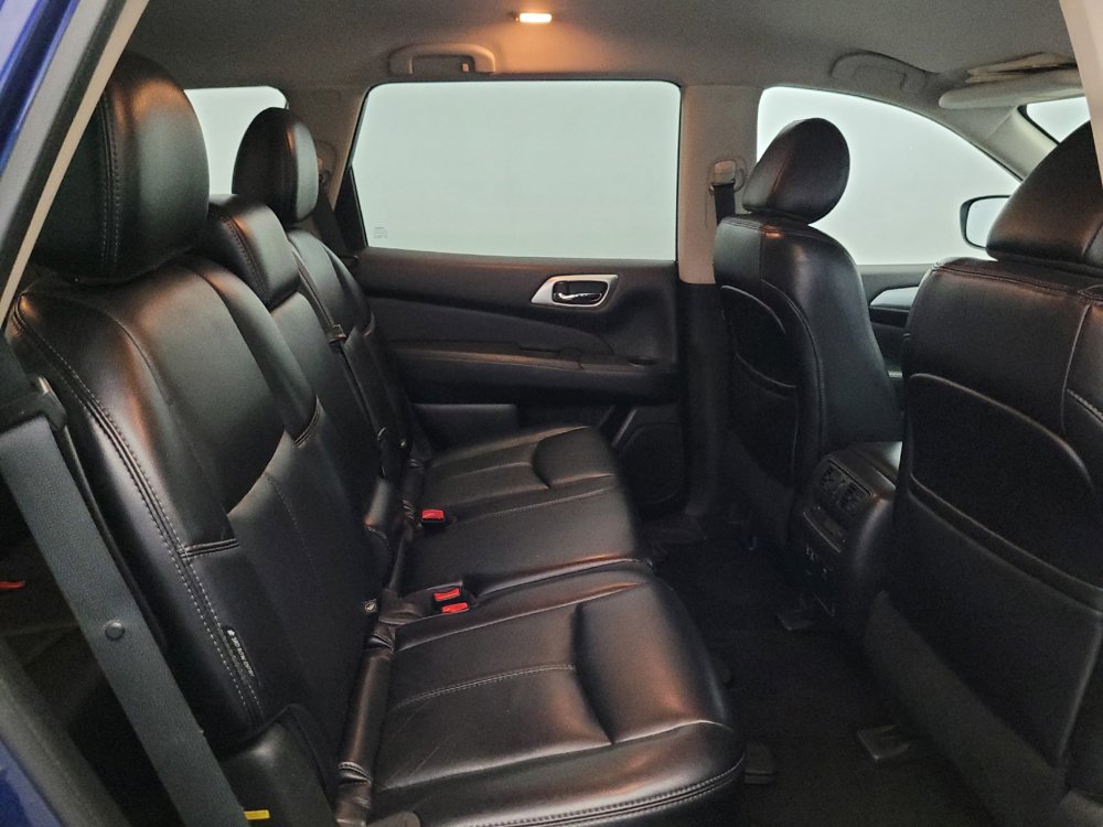 Used 2019 Nissan Pathfinder SL AWD/4WD image 19