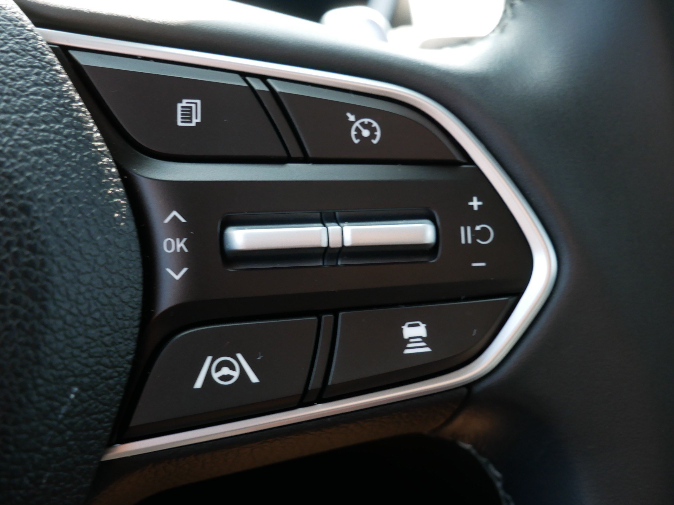 Certified 2023 Hyundai Santa Fe SEL Convenience AWD/4WD image 27