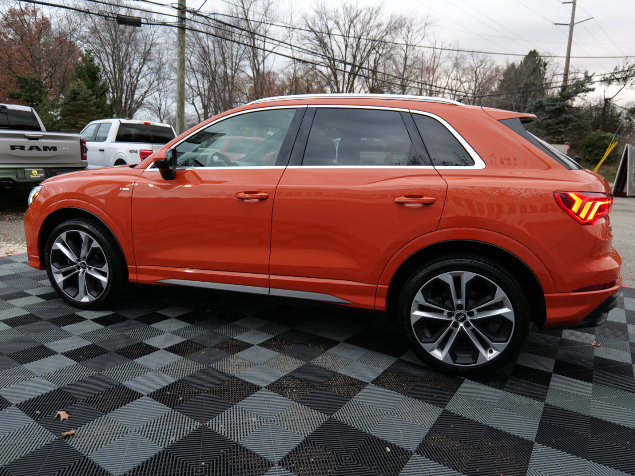 Used 2019 Audi Q3 2.0T Premium Plus w/ Premium Plus Package image 73