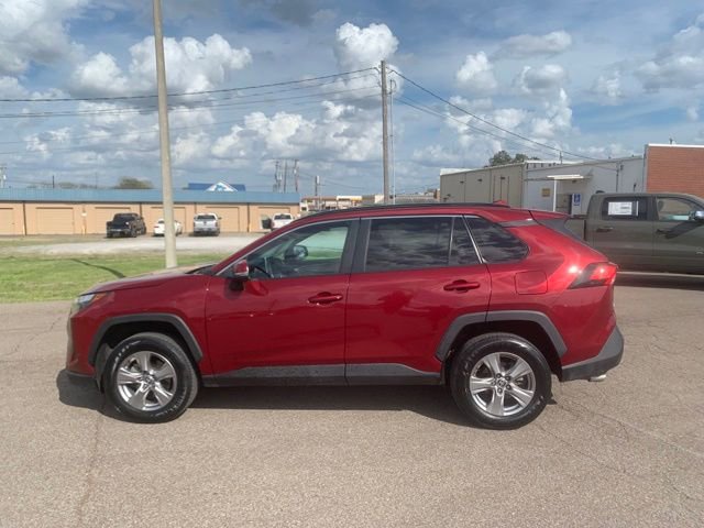 Used 2023 Toyota RAV4 XLE image 4