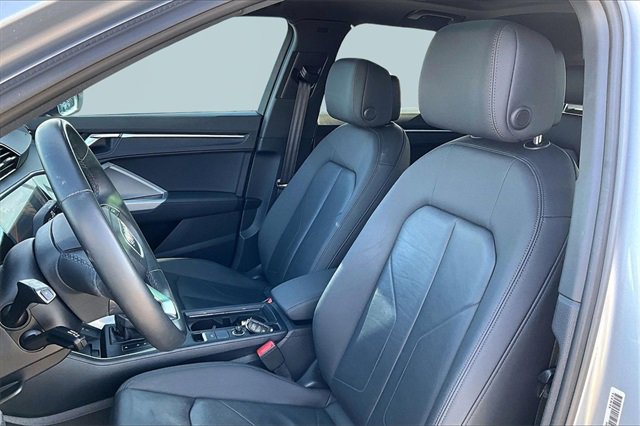 Used 2023 Audi Q3 2.0T Premium Plus w/ Premium Plus Package image 27