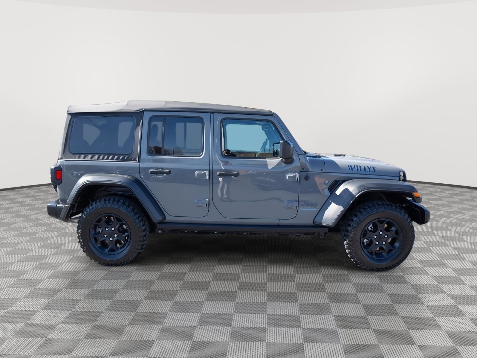 Used 2023 Jeep Wrangler Unlimited w/ Cold Weather Group AWD/4WD image 6