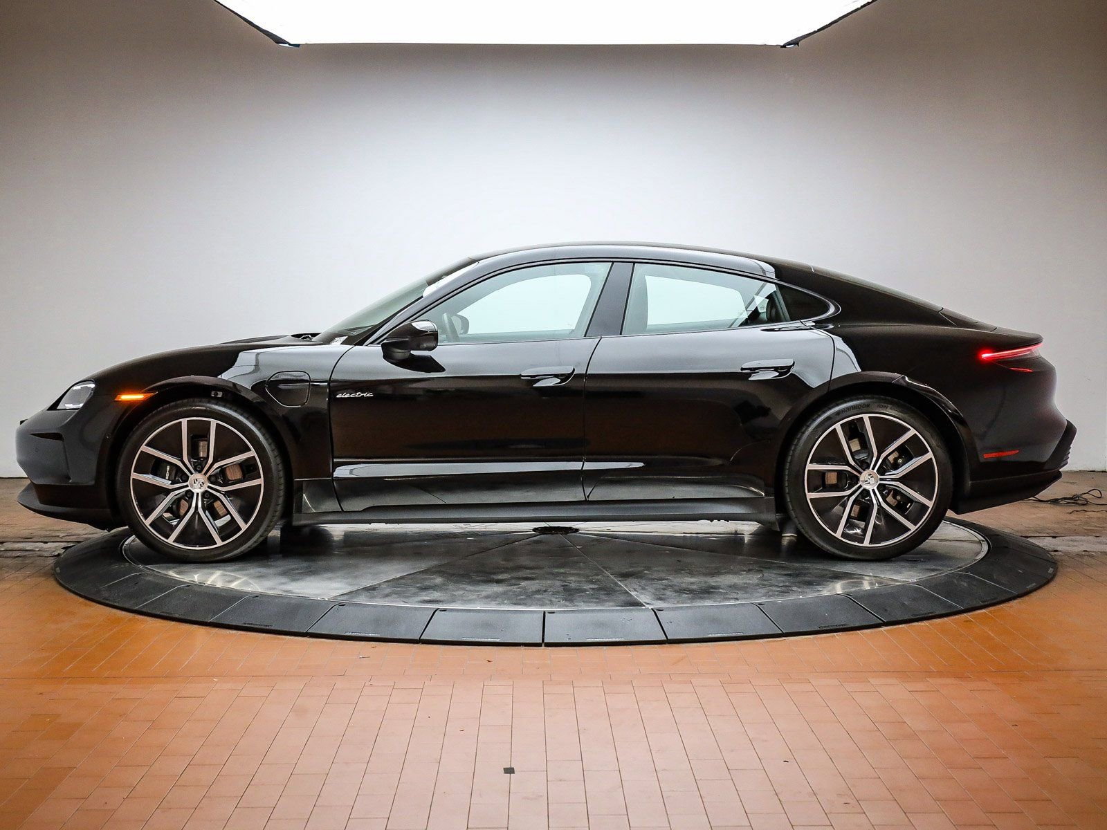 Certified 2025 Porsche Taycan RWD image 2