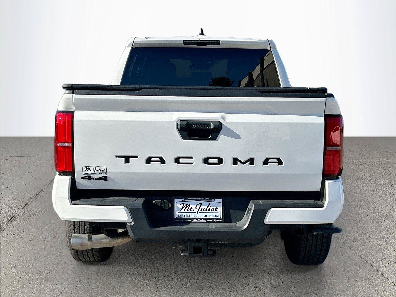 Used 2024 Toyota Tacoma TRD Sport AWD/4WD image 5