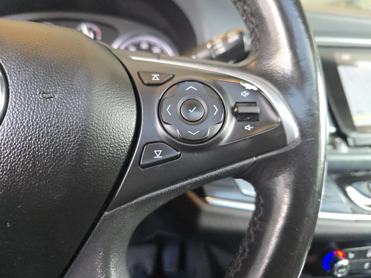 Used 2019 Buick Enclave Essence w/ Trailering Package, 5000 lbs. image 29