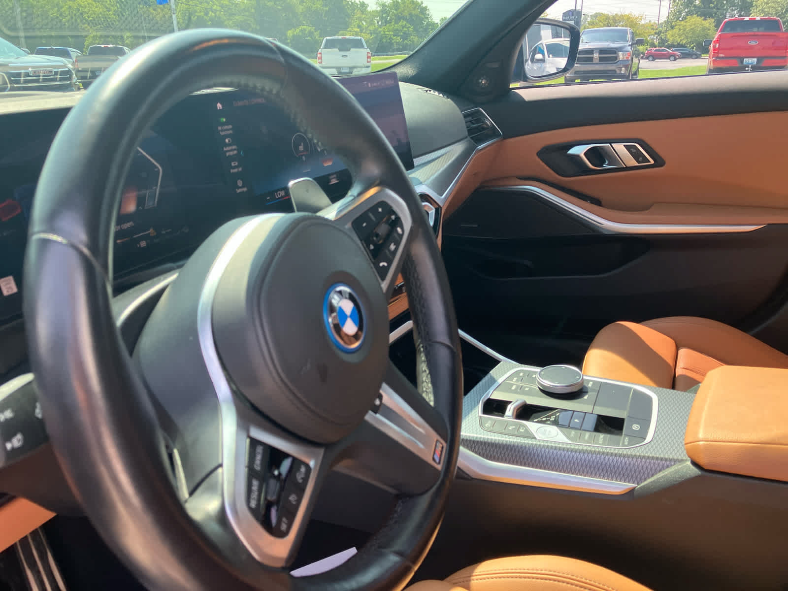 Used 2023 BMW 330e w/ M Sport Package RWD image 9