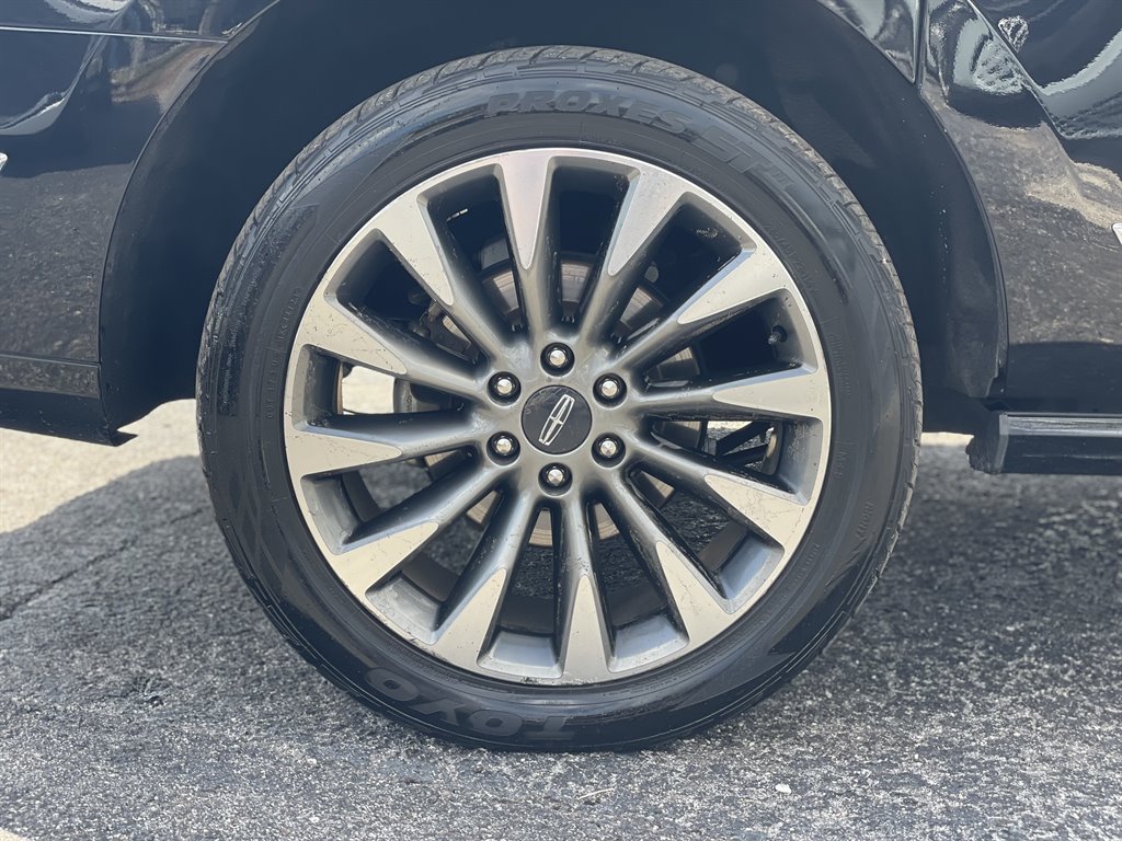 Used 2019 Lincoln Navigator L Select AWD/4WD image 47