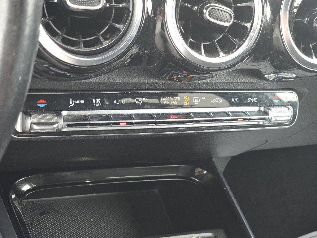 Used 2021 Mercedes-Benz GLB 250 image 18