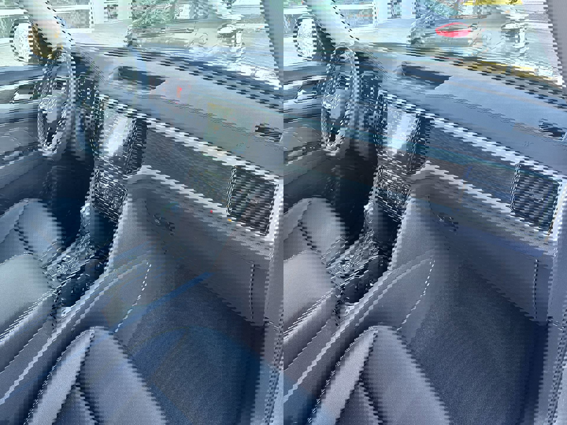 Certified 2023 Volkswagen Atlas SE image 27