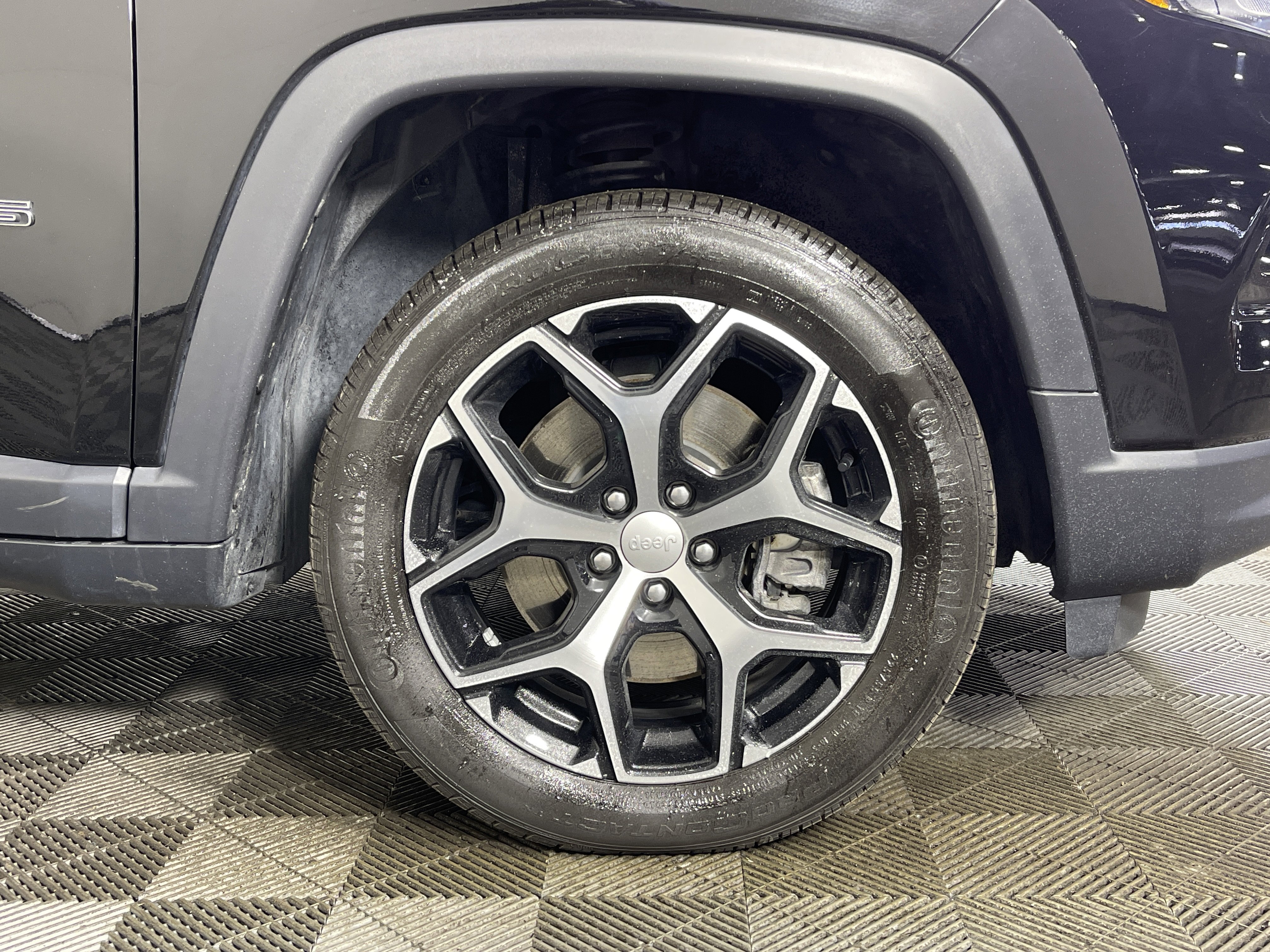 Used 2024 Jeep Compass Limited image 7