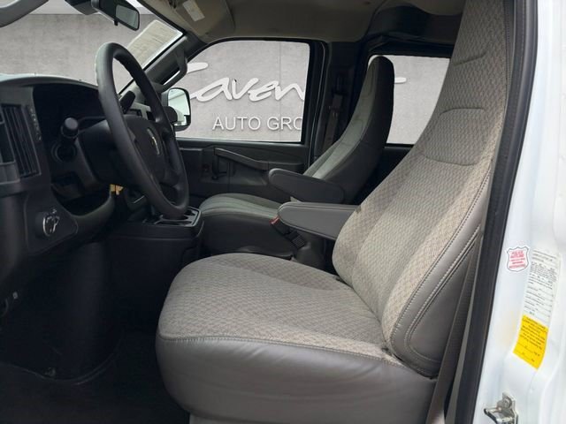 Used 2025 Chevrolet Express 3500 LT w/ LT Preferred Equipment Group RWD image 19