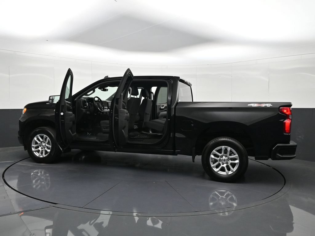 Certified 2026 Chevrolet Silverado 1500 RST AWD/4WD image 40