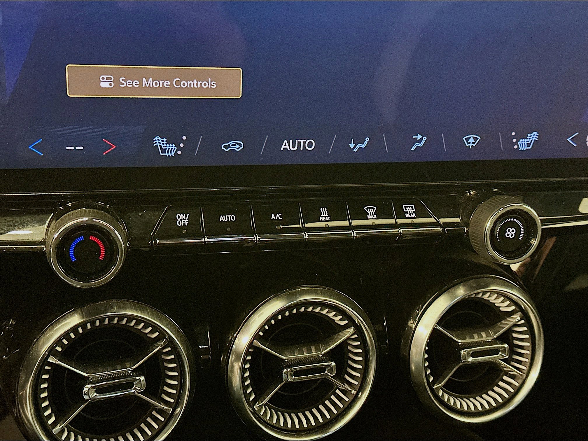 Used 2024 Chevrolet Blazer EV LT AWD/4WD image 24