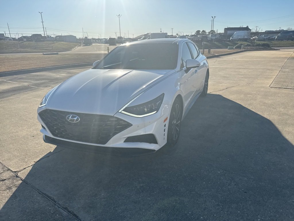 Used 2023 Hyundai Sonata Limited w/ Cargo Package image 4