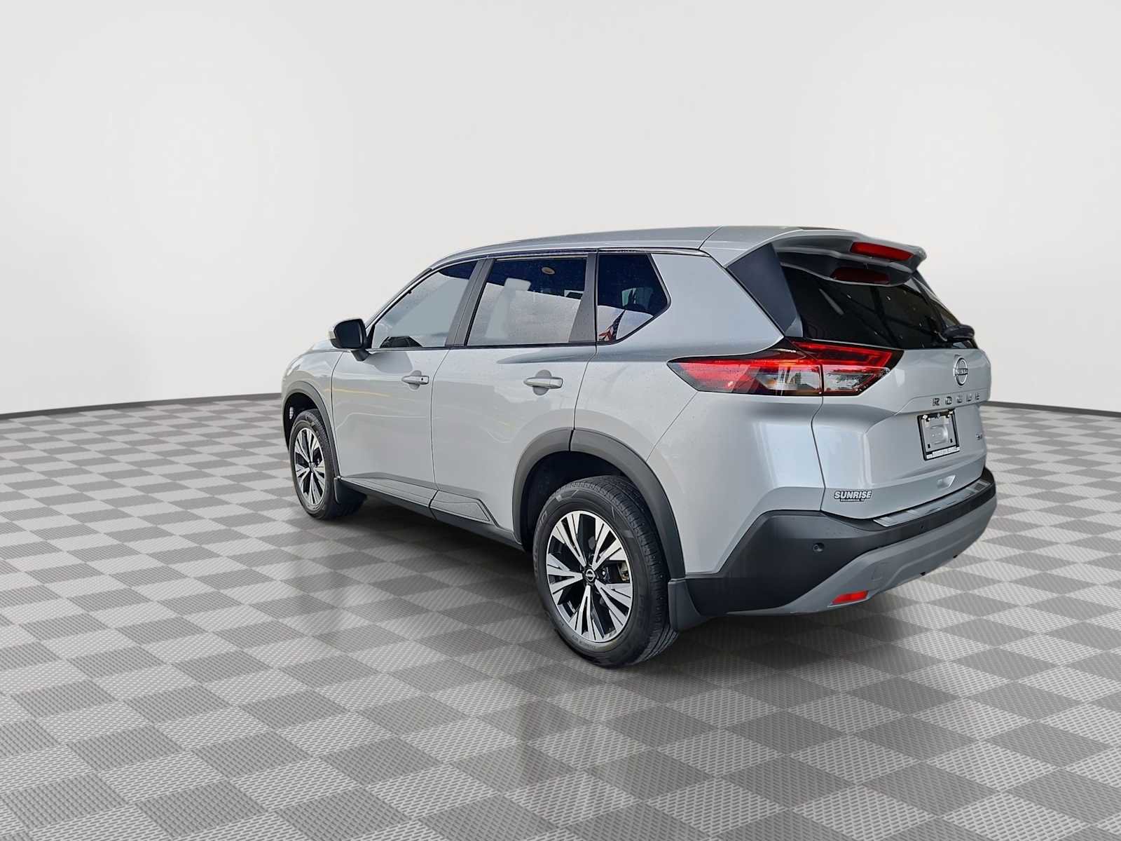 Used 2023 Nissan Rogue SV FWD image 6