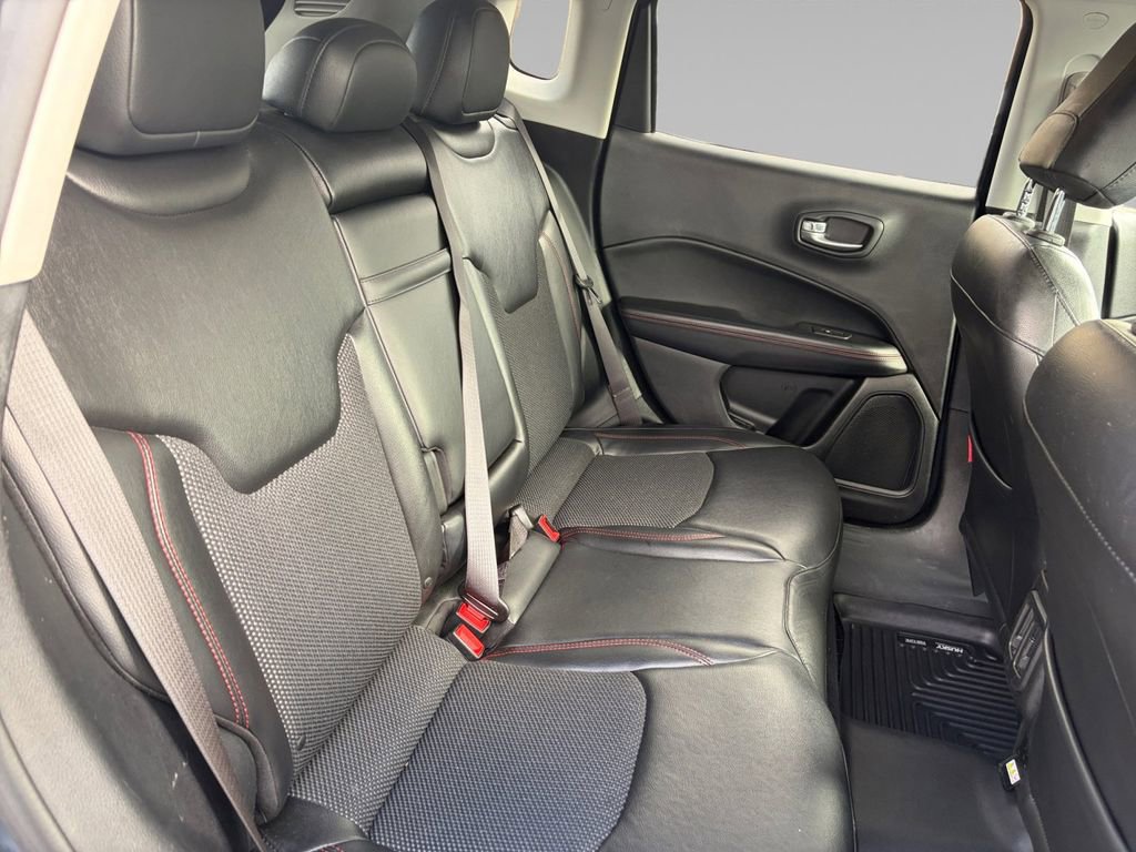 Used 2018 Jeep Compass Trailhawk w/ Navigation Group image 16